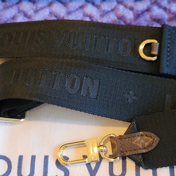 Louis Vuitton Maxi Pillow Multi Pochette Accessories Black Monogram Econyl - Picture 15 of 16